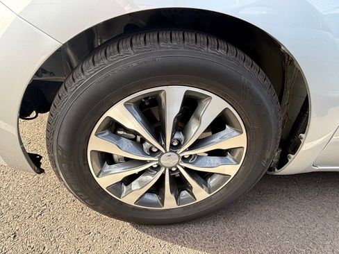 Used 2018 Kia Sedona SX FWD image 6