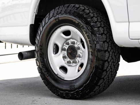 Used 2021 GMC Savana 2500 w/ Driver Convenience Package image 48