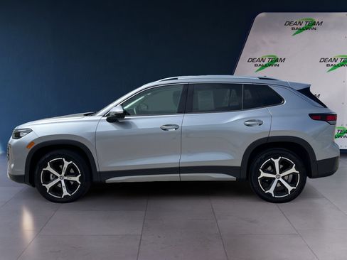 Certified 2025 Volkswagen Tiguan SE FWD image 4