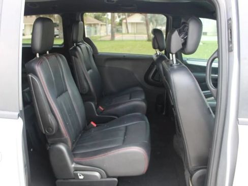 Used 2019 Dodge Grand Caravan GT FWD image 34
