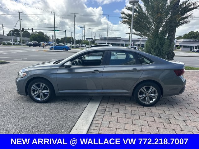 Certified 2024 Volkswagen Jetta SE w/ Panoramic Sunroof Package FWD image 10
