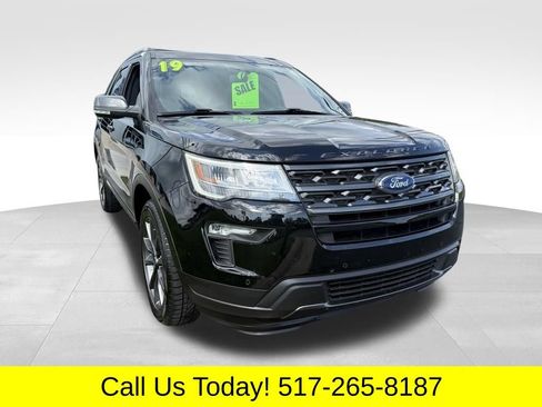 Used 2019 Ford Explorer XLT w/ Equipment Group 202A AWD/4WD image 1
