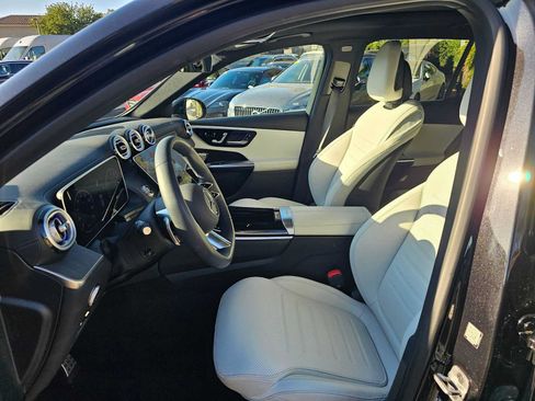 Used 2026 Mercedes-Benz GLC 300 4MATIC image 19