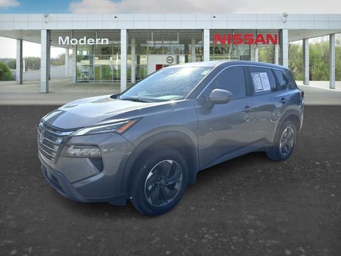 Certified 2026 Nissan Rogue SV w/ Cold Weather Package FWD image 1