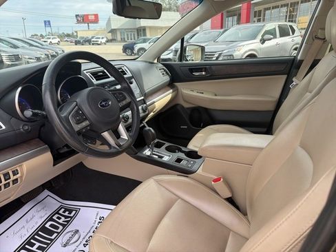 Used 2017 Subaru Outback 2.5i Limited image 10
