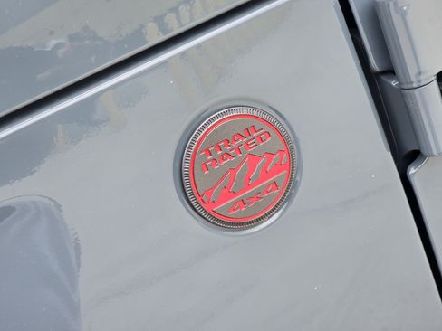 New 2026 Jeep Wrangler Unlimited Rubicon AWD/4WD image 9