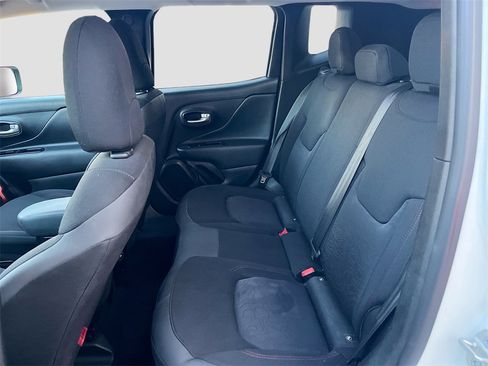 Used 2023 Jeep Renegade Trailhawk image 24