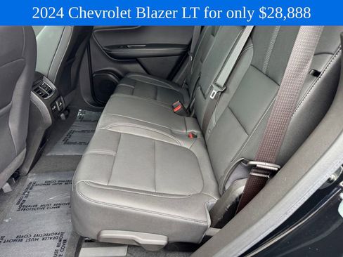 Used 2024 Chevrolet Blazer LT w/ Sound & Technology Package FWD image 12