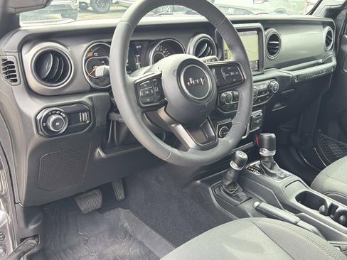 Used 2023 Jeep Wrangler Unlimited Sport AWD/4WD image 11