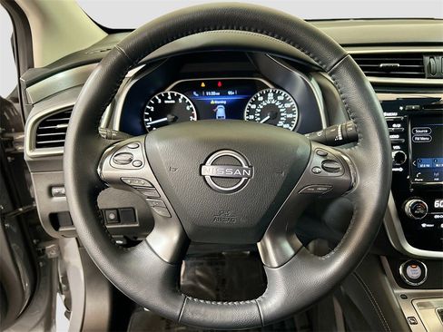 Used 2023 Nissan Murano SV w/ SV Midnight Edition Package image 9