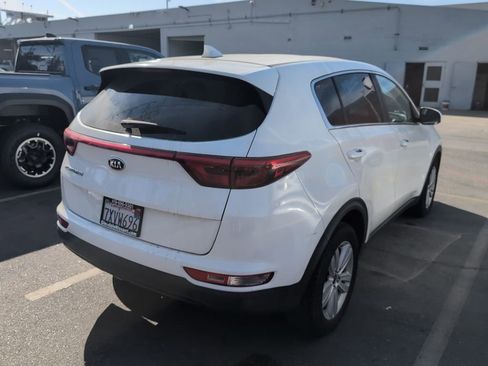 Used 2017 Kia Sportage LX image 4