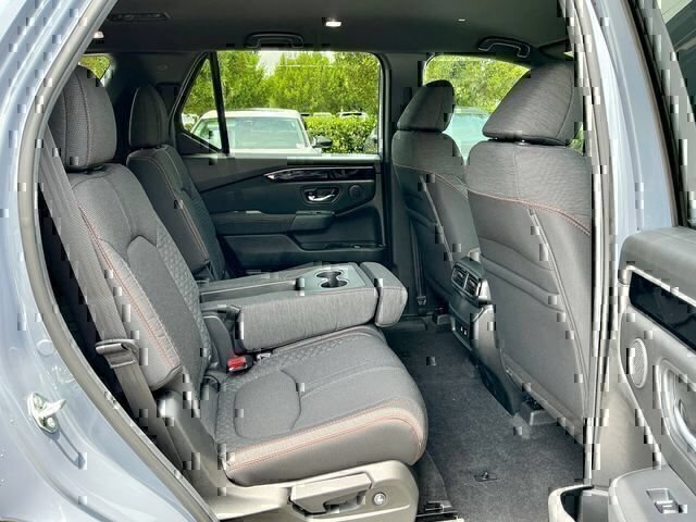 New 2026 Honda Pilot Sport image 26