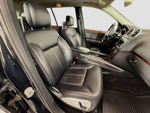 Used 2012 Mercedes-Benz GL 450 4MATIC image 31