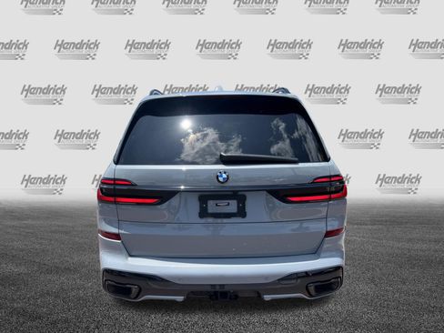 Used 2024 BMW X7 xDrive40i w/ M Sport Package AWD/4WD image 9
