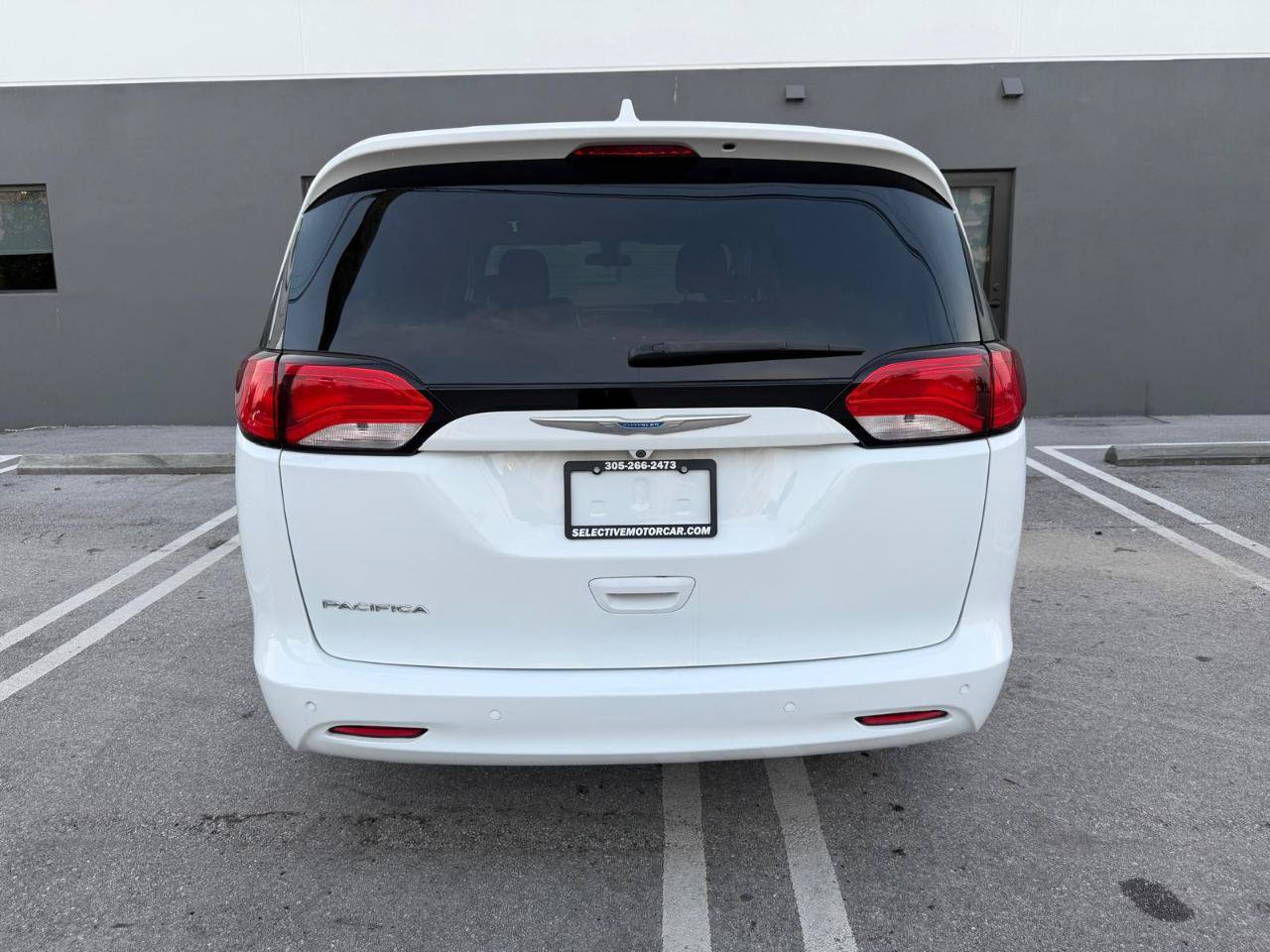 Used 2018 Chrysler Pacifica LX FWD image 10