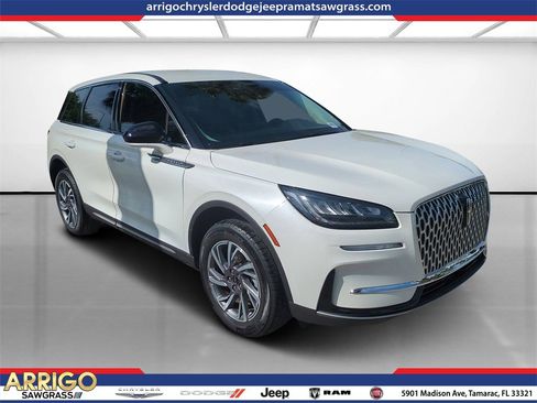 Used 2024 Lincoln Corsair FWD image 1