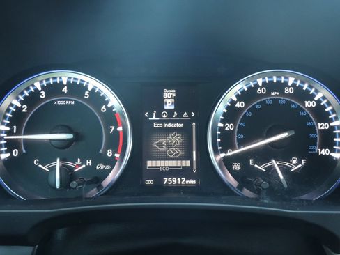 Used 2014 Toyota Highlander Limited FWD image 36