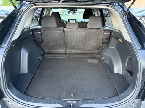 Used 2019 Toyota RAV4 LE w/ Carpet Mat Package AWD/4WD image 30