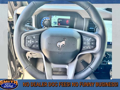 Used 2024 Ford Bronco Wildtrak image 15