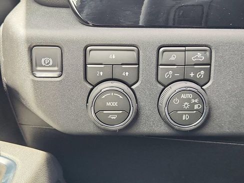 New 2026 Chevrolet Silverado 2500 LT w/ Trail Boss Package AWD/4WD image 17