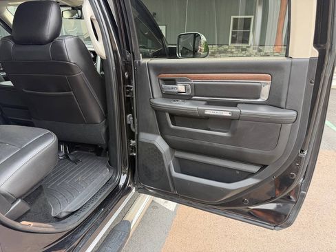 Used 2015 RAM 2500 Laramie AWD/4WD image 12