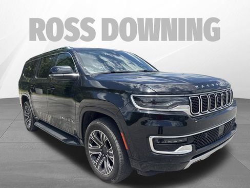 Used 2024 Jeep Wagoneer L Series II w/ Flexible Seating Group RWD image 3