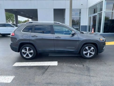 Used 2020 Jeep Cherokee Limited FWD image 11