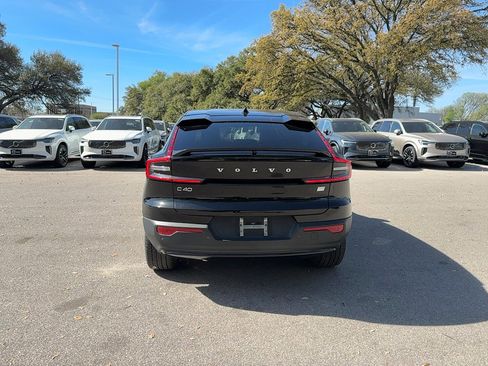 Used 2023 Volvo C40 P8 Recharge Ultimate w/ Protection Package Premier image 5