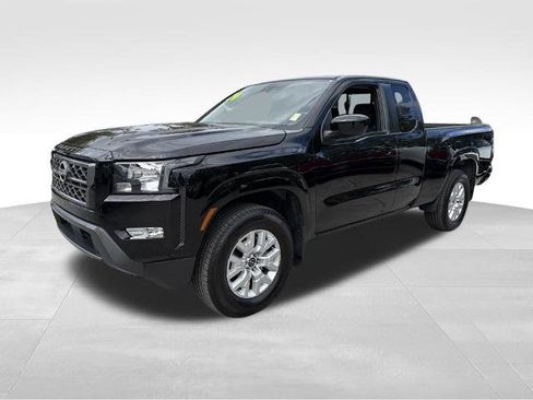Certified 2024 Nissan Frontier SV w/ SV Convenience Package RWD image 3