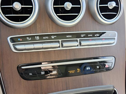 Used 2020 Mercedes-Benz GLC 300 4MATIC image 26