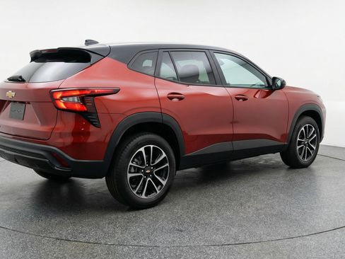 Used 2025 Chevrolet TrailBlazer LT image 9