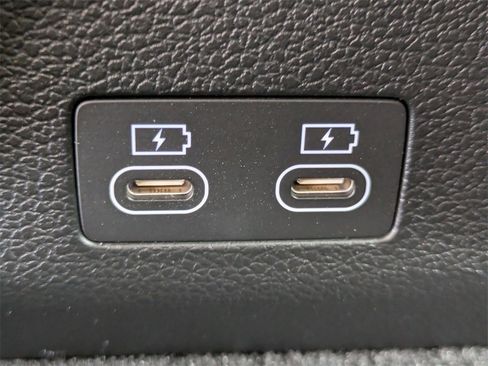 New 2026 Genesis G70 2.5T Prestige image 10