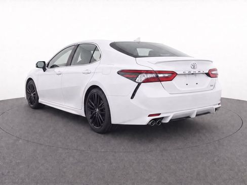 Used 2024 Toyota Camry XSE FWD image 3