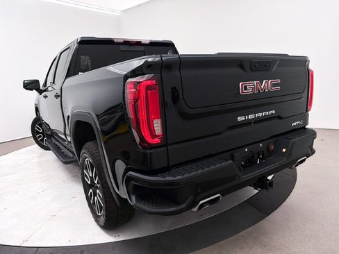 Used 2024 GMC Sierra 1500 AT4 w/ Technology Package AWD/4WD image 11