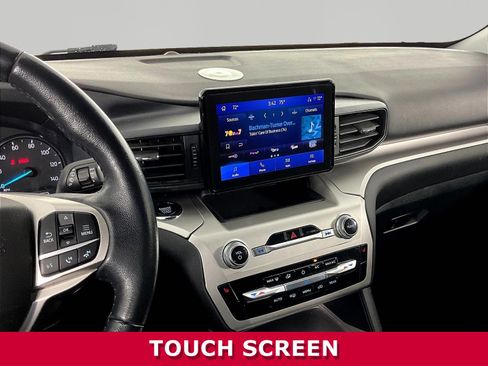 Used 2022 Ford Explorer XLT RWD image 9