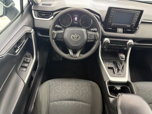 Used 2021 Toyota RAV4 XLE FWD image 4