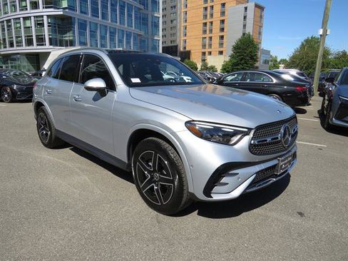 Certified 2025 Mercedes-Benz GLC 350e 4MATIC image 5