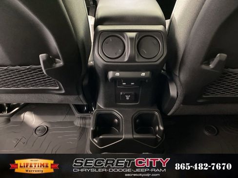 New 2026 Jeep Wrangler Unlimited Rubicon w/ Steel Bumper Group image 28