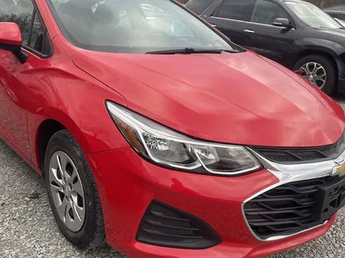 Used 2019 Chevrolet Cruze LS FWD image 4
