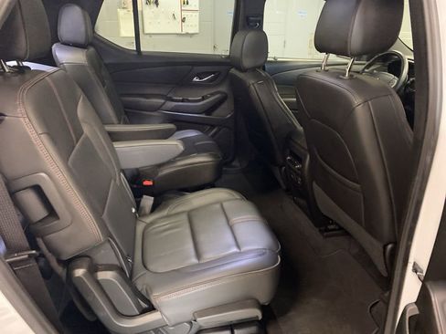 Used 2023 Chevrolet Traverse RS image 13