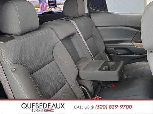 Used 2023 GMC Acadia SLE FWD image 23
