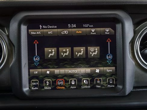 Used 2019 Jeep Wrangler Unlimited Sahara AWD/4WD image 20