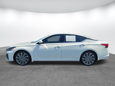 Used 2025 Nissan Altima 2.5 SL FWD image 4