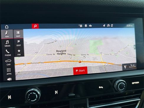 Used 2023 Porsche Macan image 17