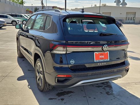 Used 2025 Volkswagen Taos S FWD image 9