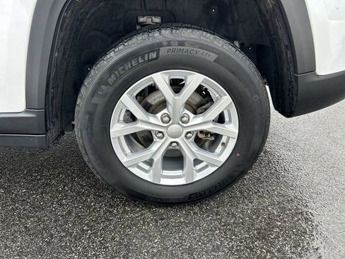 Certified 2023 Jeep Grand Cherokee Limited image 11