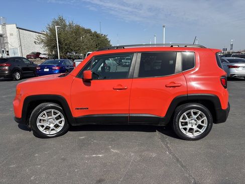 Used 2020 Jeep Renegade Latitude w/ Cold Weather Group image 6