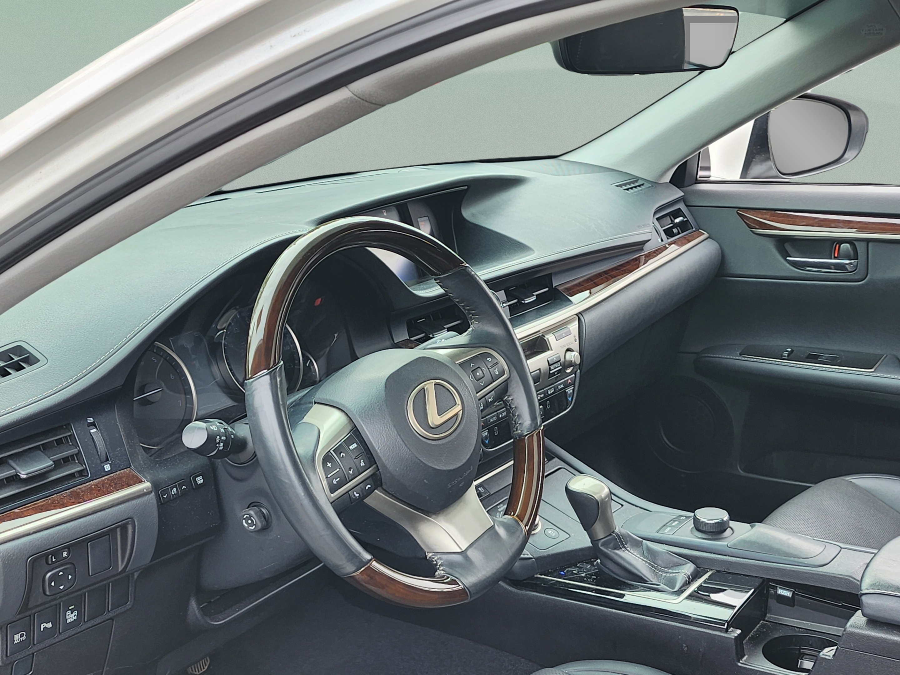 Used 2018 Lexus ES 350 w/ Premier Package FWD image 11
