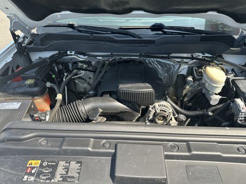 Used 2016 Chevrolet Silverado 3500 W/T w/ WT Convenience Package AWD/4WD image 40