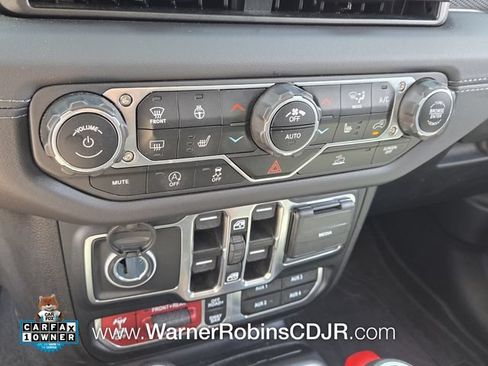 Used 2024 Jeep Wrangler Unlimited Rubicon w/ Convenience Group AWD/4WD image 23